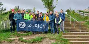 Zurich employees volunteer at Fernhill Park